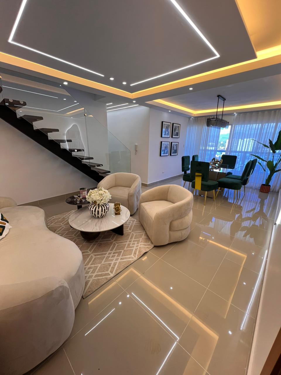 Apartamento Tipo Penthouse Urb. Jardines del Sur