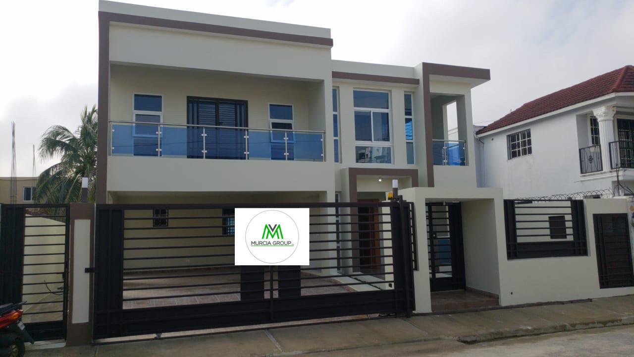Casa Exclusiva, Nueva a Estrenar
