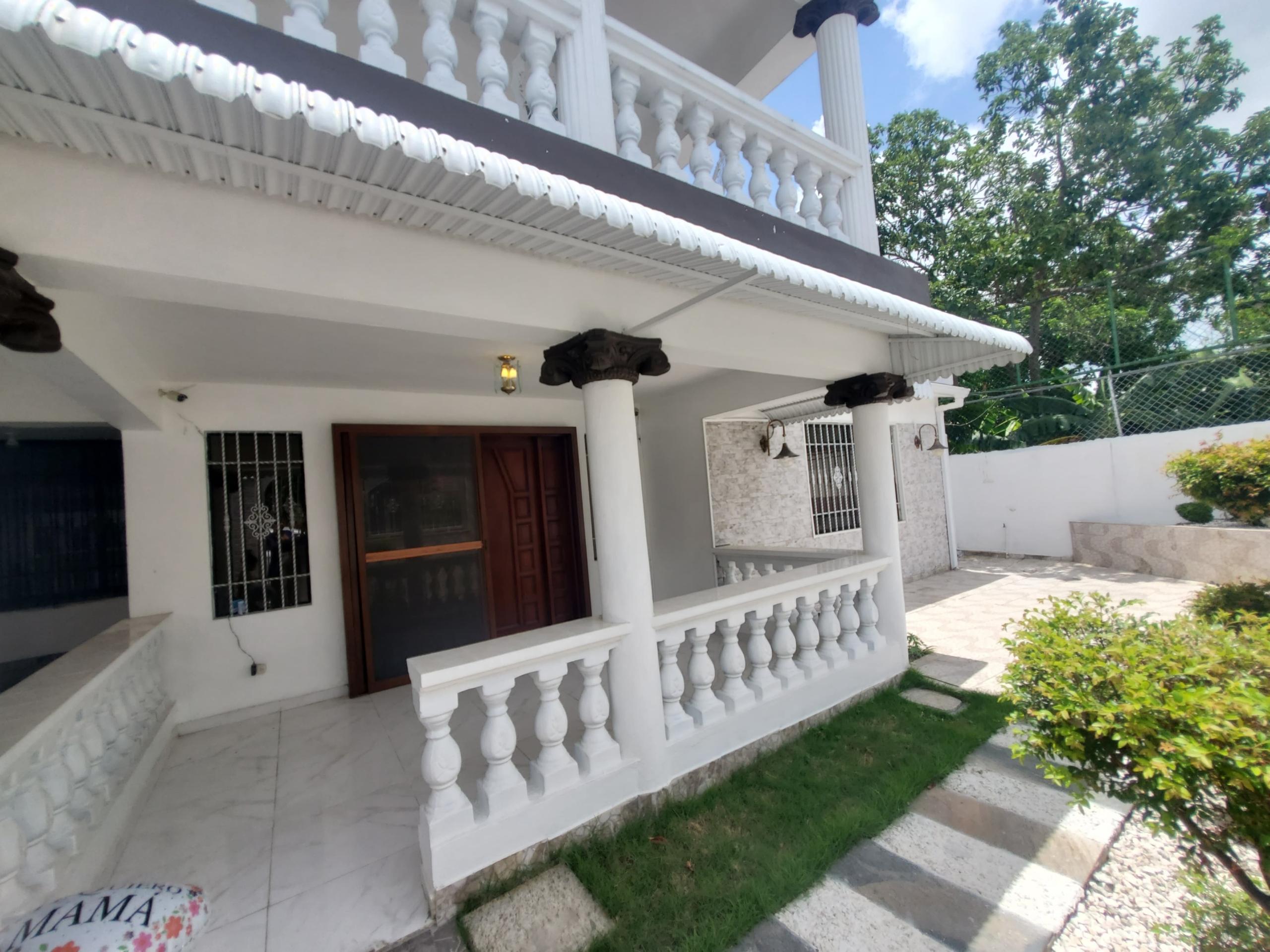 Casa de 5 Habitaciones, 2 Niveles en Gurabo, photo 3