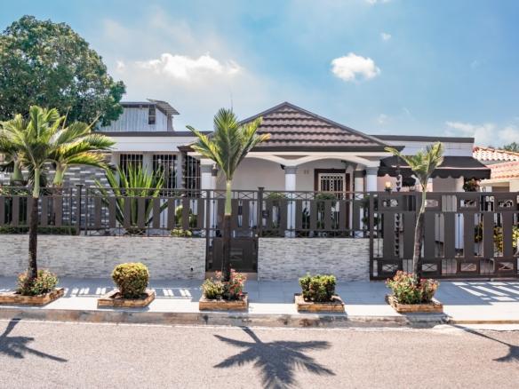 CASA EXCLUSIVA EN VILLA OLGA , SANTIAGO DE LOS CABALLEROS.