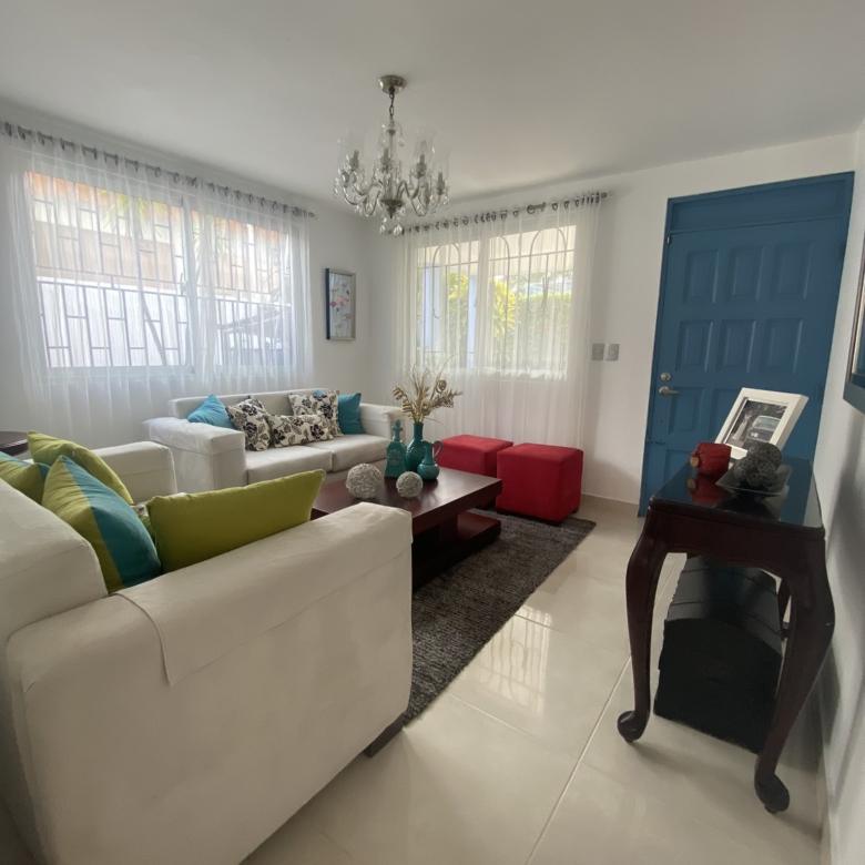 RESIDENCIA IDEAL PARA NUMEROSA FAMILIA - URBANIZACION MIRAFLOR , PADRE LAS CASAS - SANTIAGO DE LOS CABALLEROS