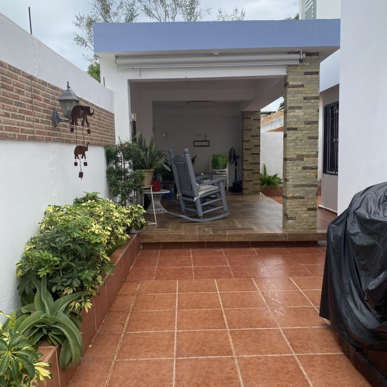 RESIDENCIA IDEAL PARA NUMEROSA FAMILIA - URBANIZACION MIRAFLOR , PADRE LAS CASAS - SANTIAGO DE LOS CABALLEROS