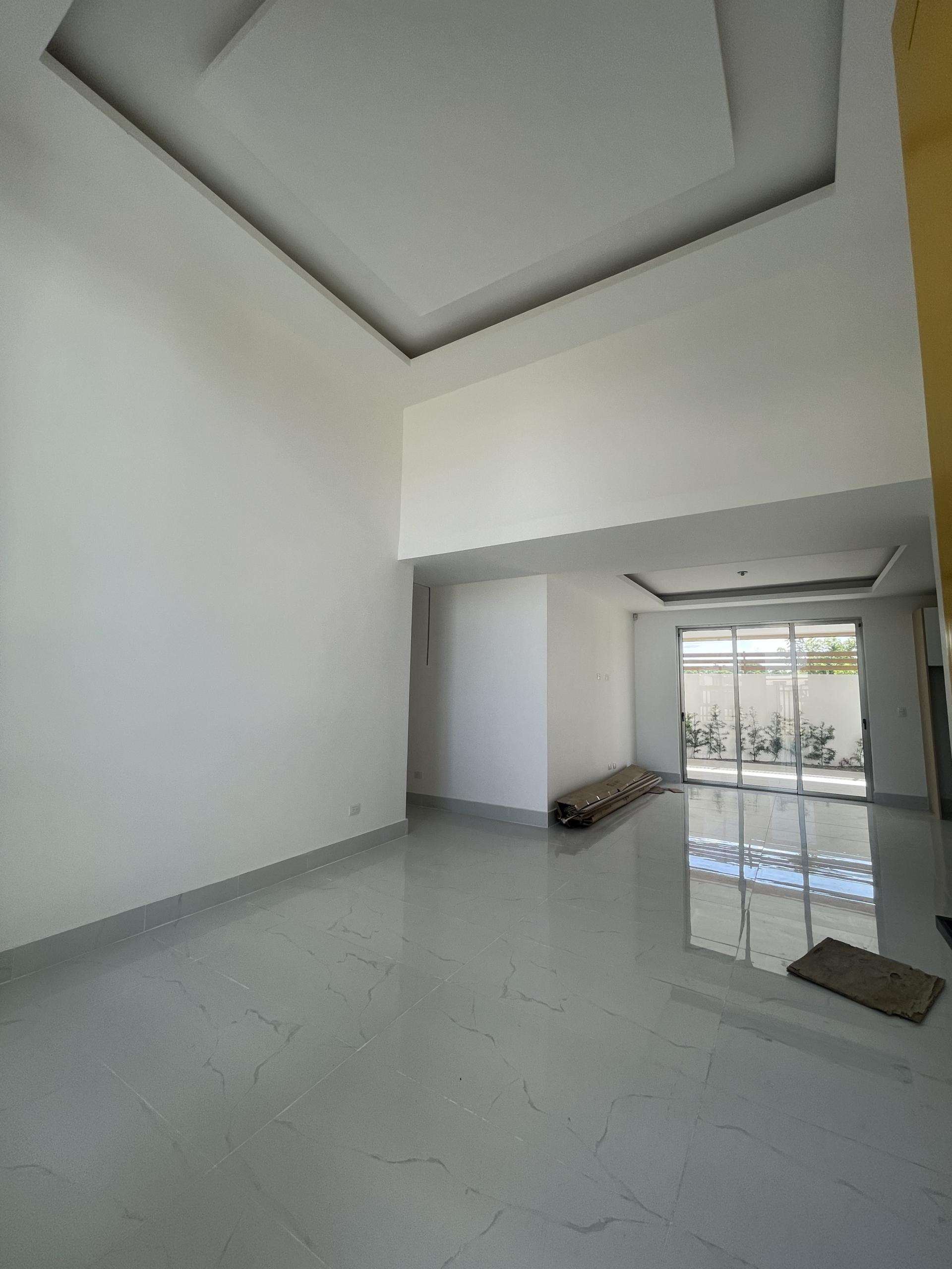 CASA EN PROYECTO CERRADO - LLANOS DE GURABO , SANTIAGO DE LOS CABALLEROS