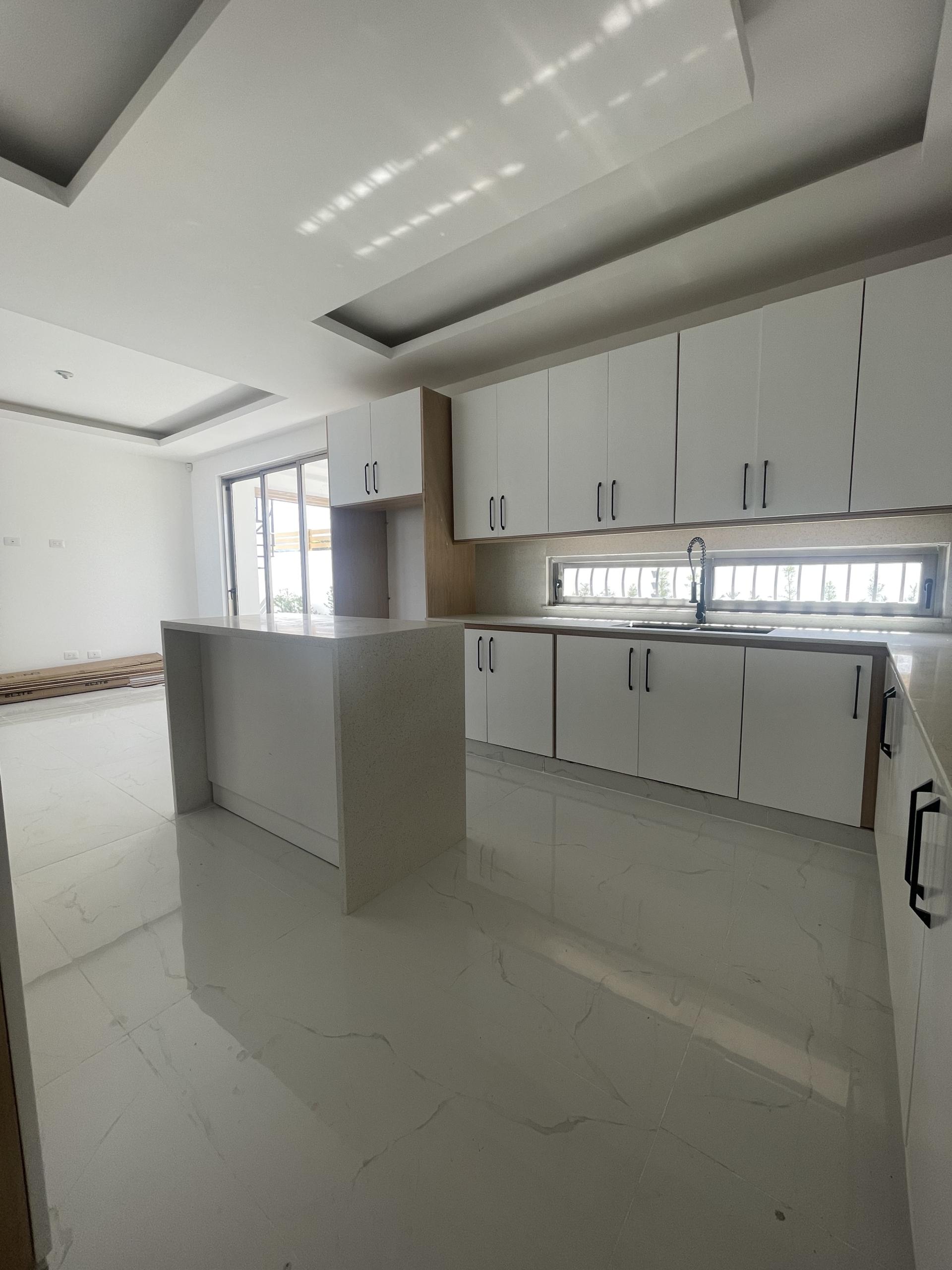 CASA EN PROYECTO CERRADO - LLANOS DE GURABO , SANTIAGO DE LOS CABALLEROS