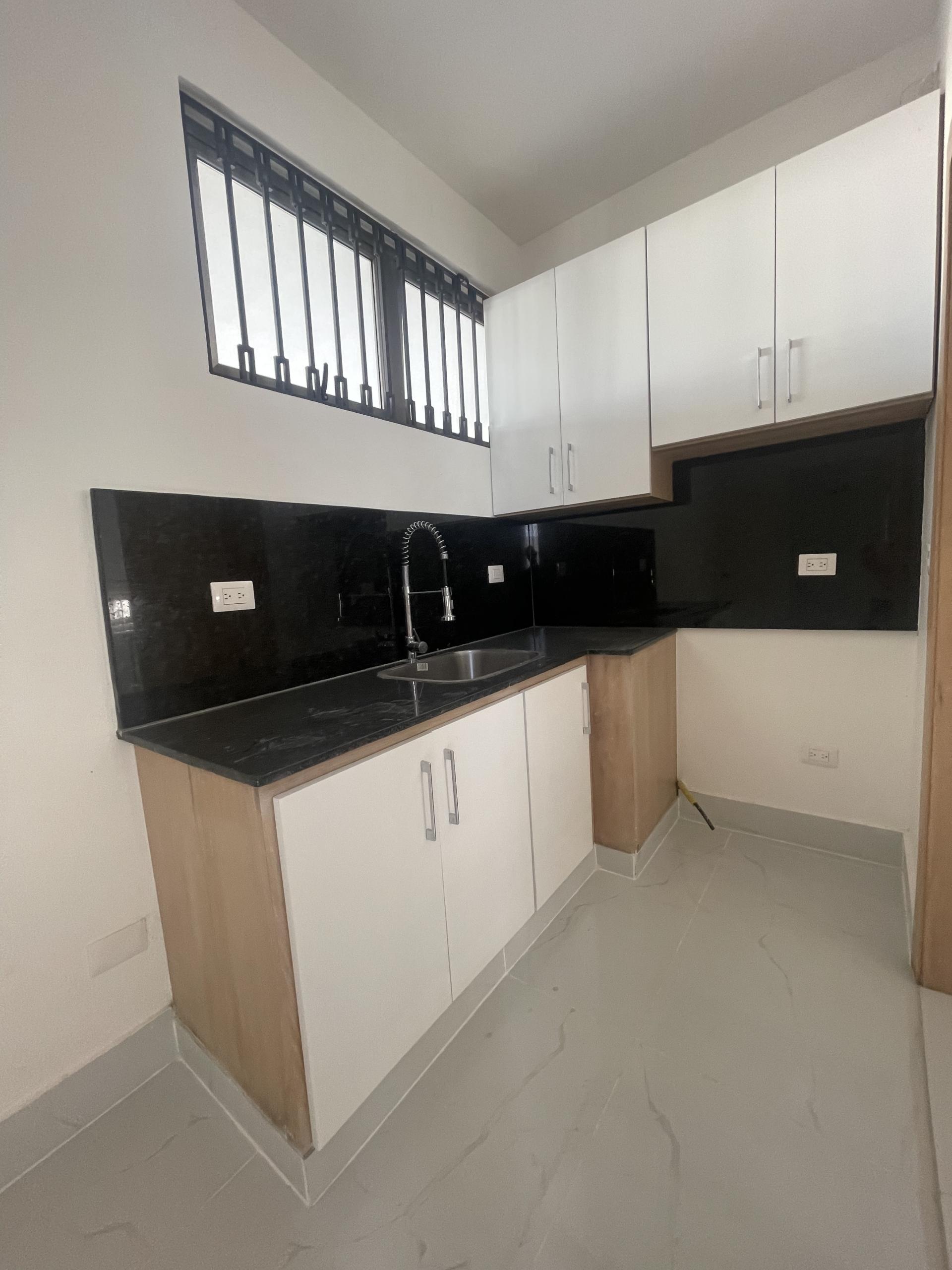 CASA EN PROYECTO CERRADO - LLANOS DE GURABO , SANTIAGO DE LOS CABALLEROS