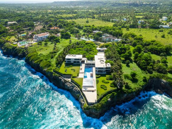 VILLA EXCLUSIVA - CABRERA, NAGUA.