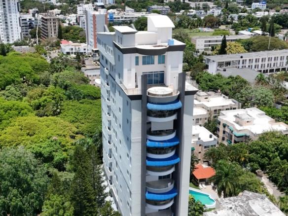 TORRE EXCLUSIVA EN LA TRINITARIA , SANTIAGO DE LOS CABALLEROS.