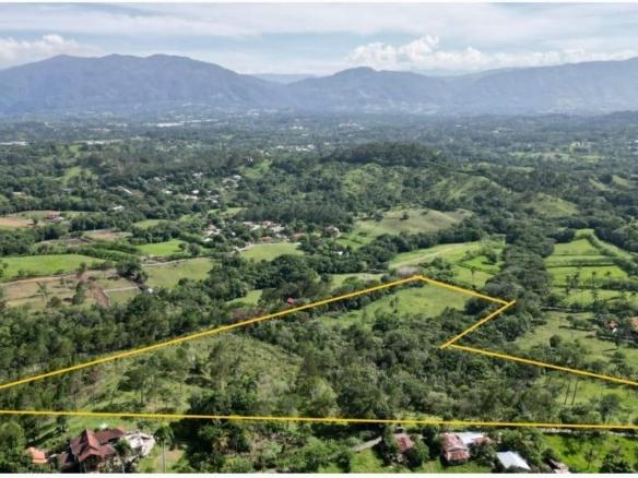 SOLARES LAS MARIAS - JARABACOA, BUENA VISTA.