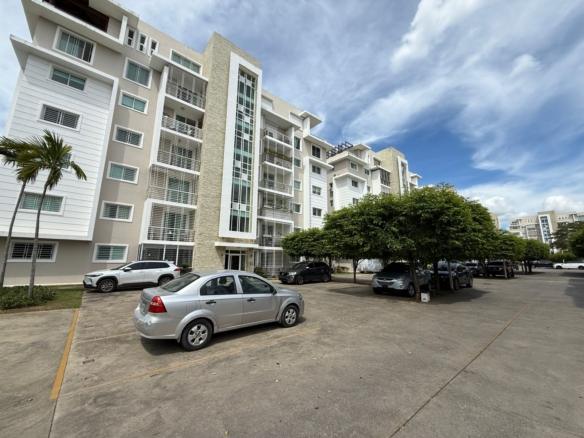 APARTAMENTO EXCLUSIVO QUINTO NIVEL - RINCON IMPERIAL, SANTIAGO DE LOS CABALLEROS.