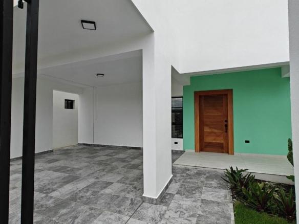 CASA EN VENTA EN VILLA EMELY - MOCA