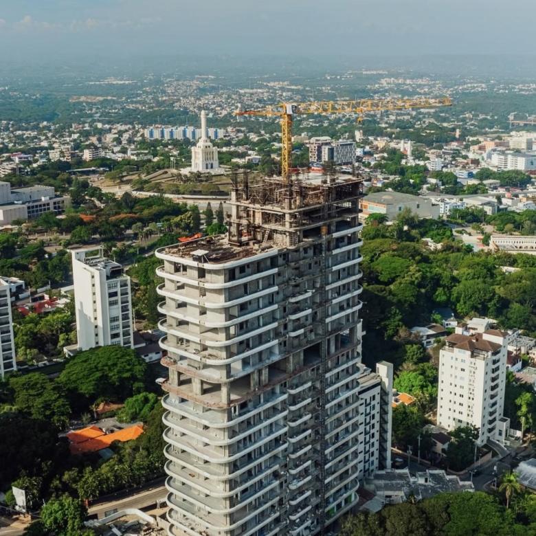 TORRE HALO SIDERAL – LA TRINITARIA, SANTIAGO DE LOS CABALLEROS.