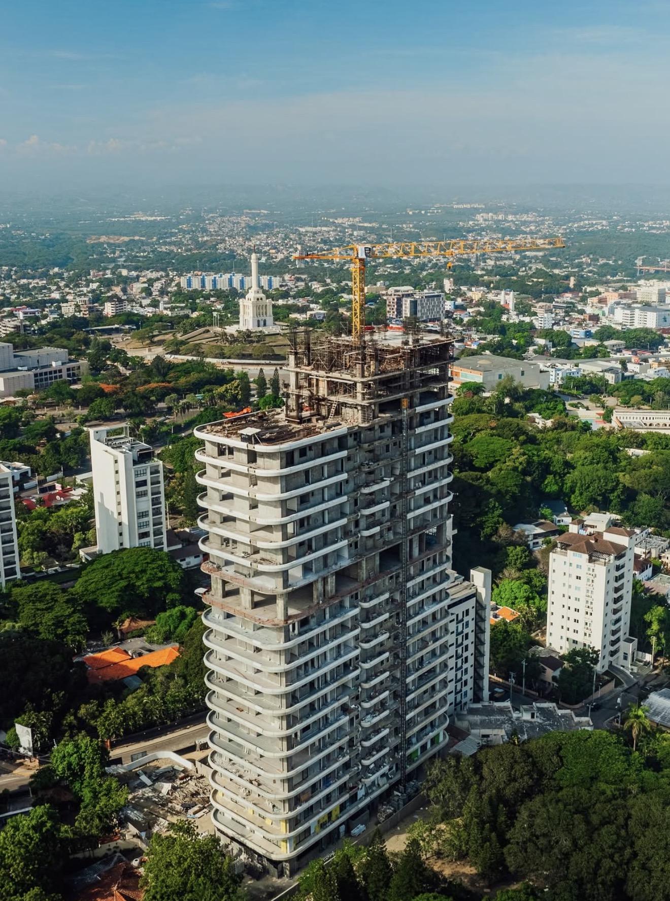 TORRE HALO SIDERAL – LA TRINITARIA, SANTIAGO DE LOS CABALLEROS.