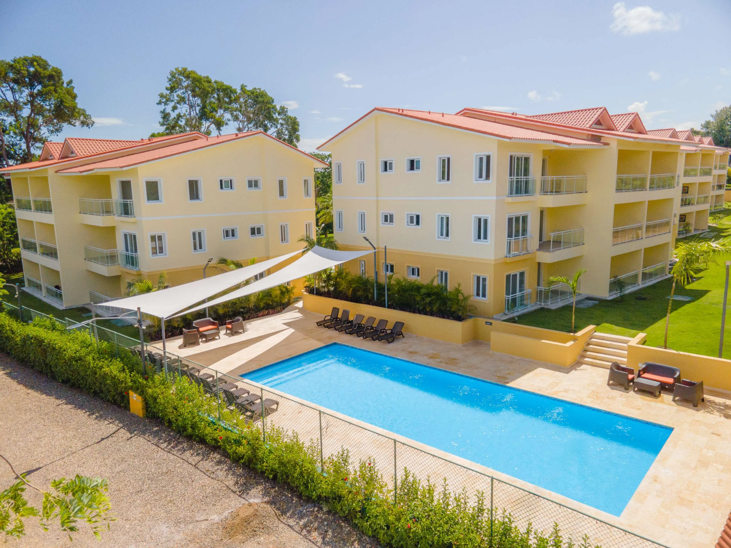 APARTAMENTOS EN VENTA – HILL SIDE CONDOS, SOSÚA