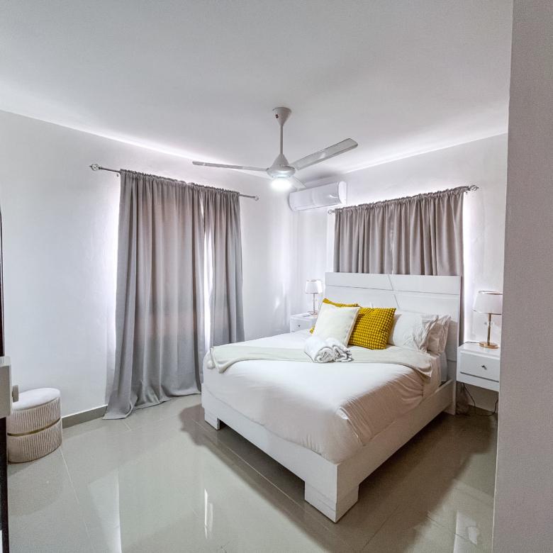 APARTAMENTO EN VENTA EN RESIDENCIAL GAMM IV, LA VEGA | 305 M2 CON AZOTEA PRIVADA
