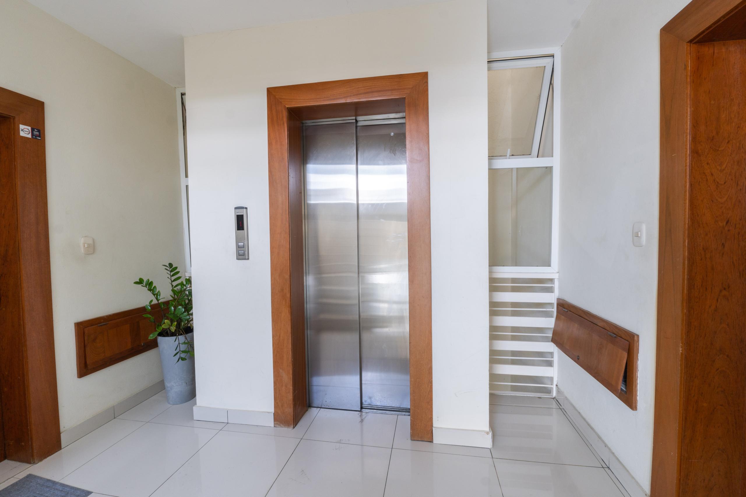 APARTAMENTO DE LUJO EN RESIDENCIAL GREEN I – DETRÁS DEL COUNTRY CLUB, LA VEGA
