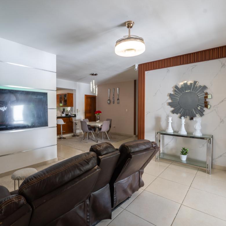 APARTAMENTO DE LUJO EN RESIDENCIAL GREEN I – DETRÁS DEL COUNTRY CLUB, LA VEGA