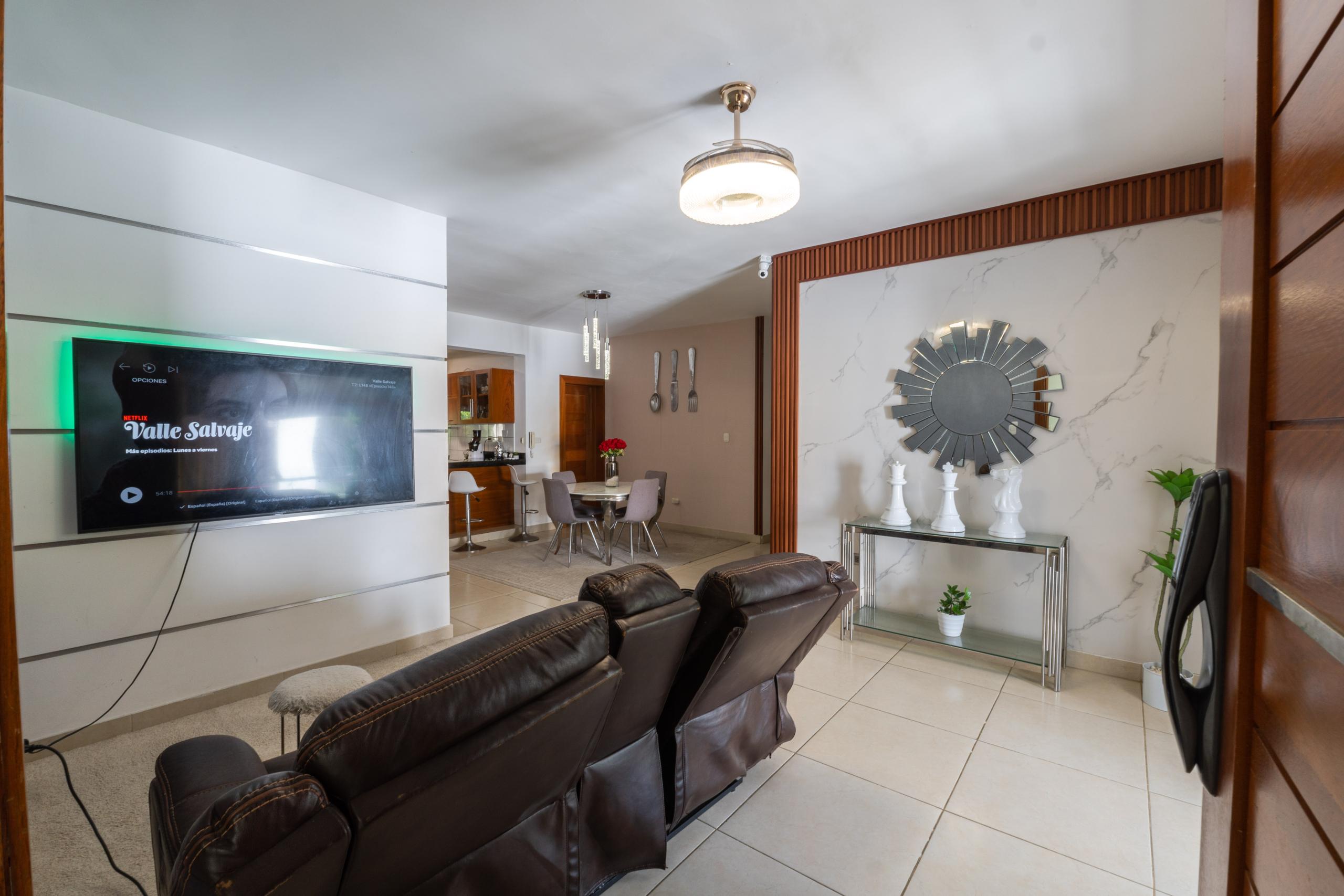 APARTAMENTO DE LUJO EN RESIDENCIAL GREEN I – DETRÁS DEL COUNTRY CLUB, LA VEGA