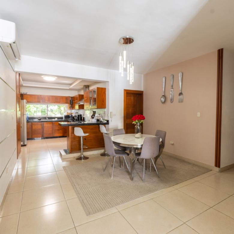 APARTAMENTO DE LUJO EN RESIDENCIAL GREEN I – DETRÁS DEL COUNTRY CLUB, LA VEGA