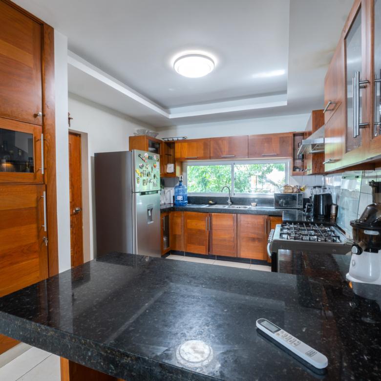 APARTAMENTO DE LUJO EN RESIDENCIAL GREEN I – DETRÁS DEL COUNTRY CLUB, LA VEGA