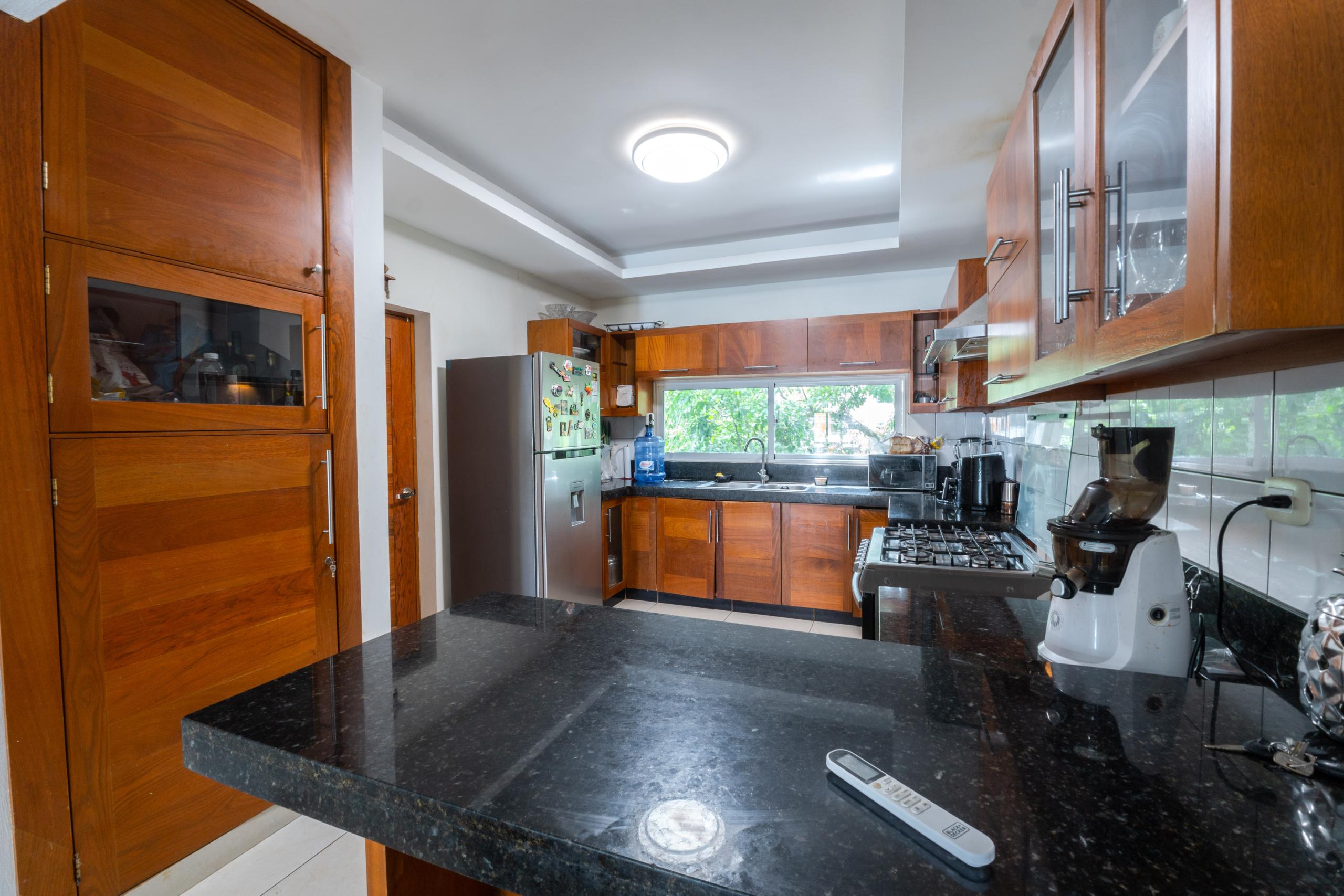 APARTAMENTO DE LUJO EN RESIDENCIAL GREEN I – DETRÁS DEL COUNTRY CLUB, LA VEGA