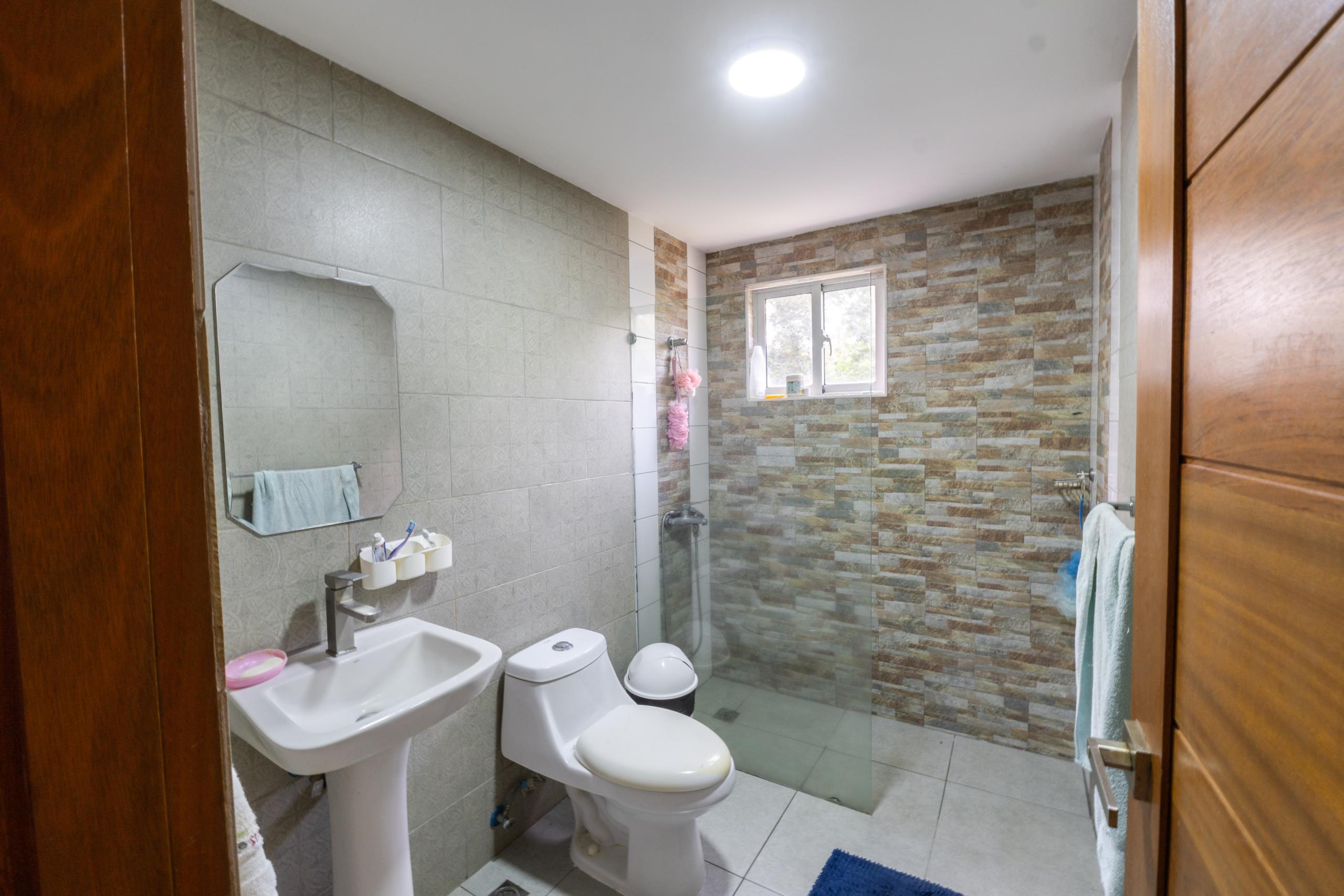 APARTAMENTO DE LUJO EN RESIDENCIAL GREEN I – DETRÁS DEL COUNTRY CLUB, LA VEGA