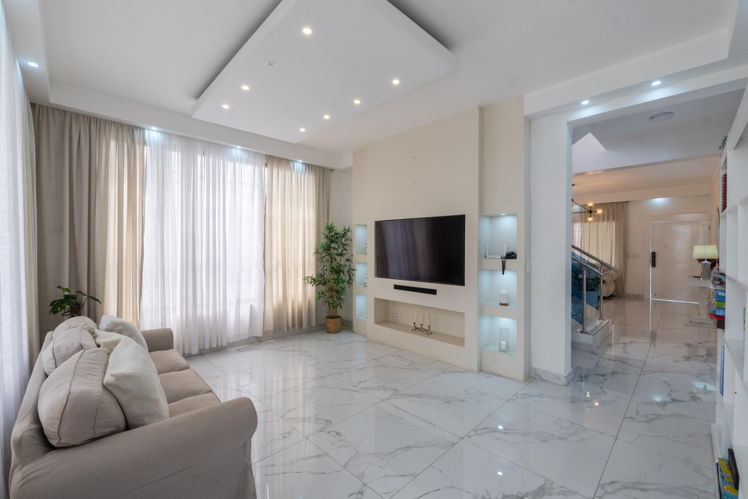CASA MODERNA DE VENTA EN LA ARBOLEDA VI – LA VEGA