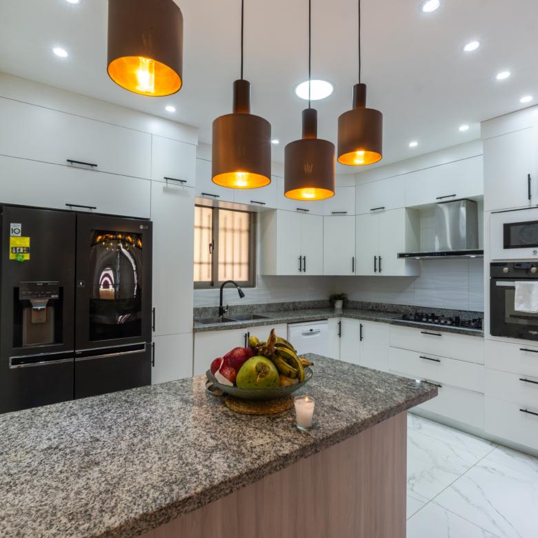 CASA MODERNA DE VENTA EN LA ARBOLEDA VI – LA VEGA