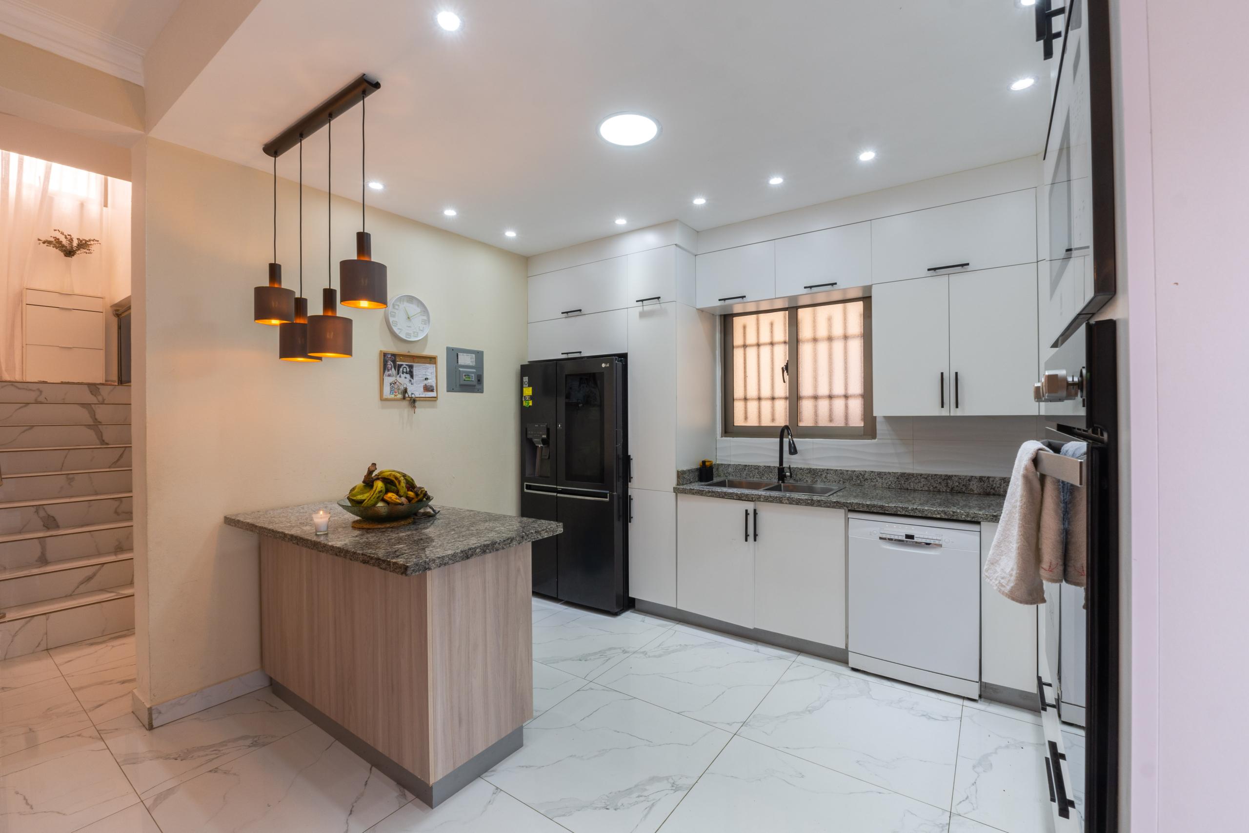 CASA MODERNA DE VENTA EN LA ARBOLEDA VI – LA VEGA