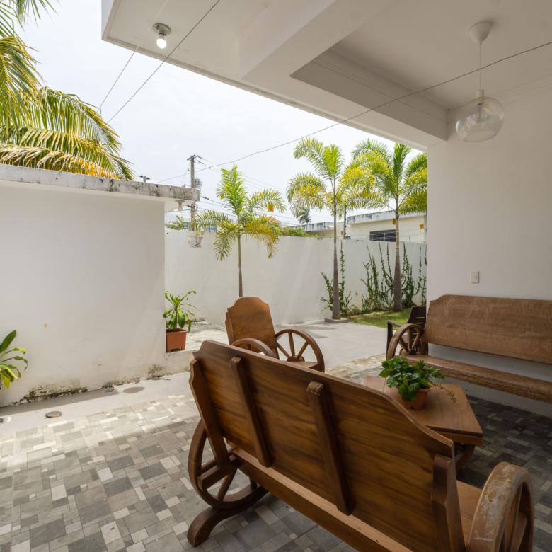 CASA MODERNA DE VENTA EN LA ARBOLEDA VI – LA VEGA