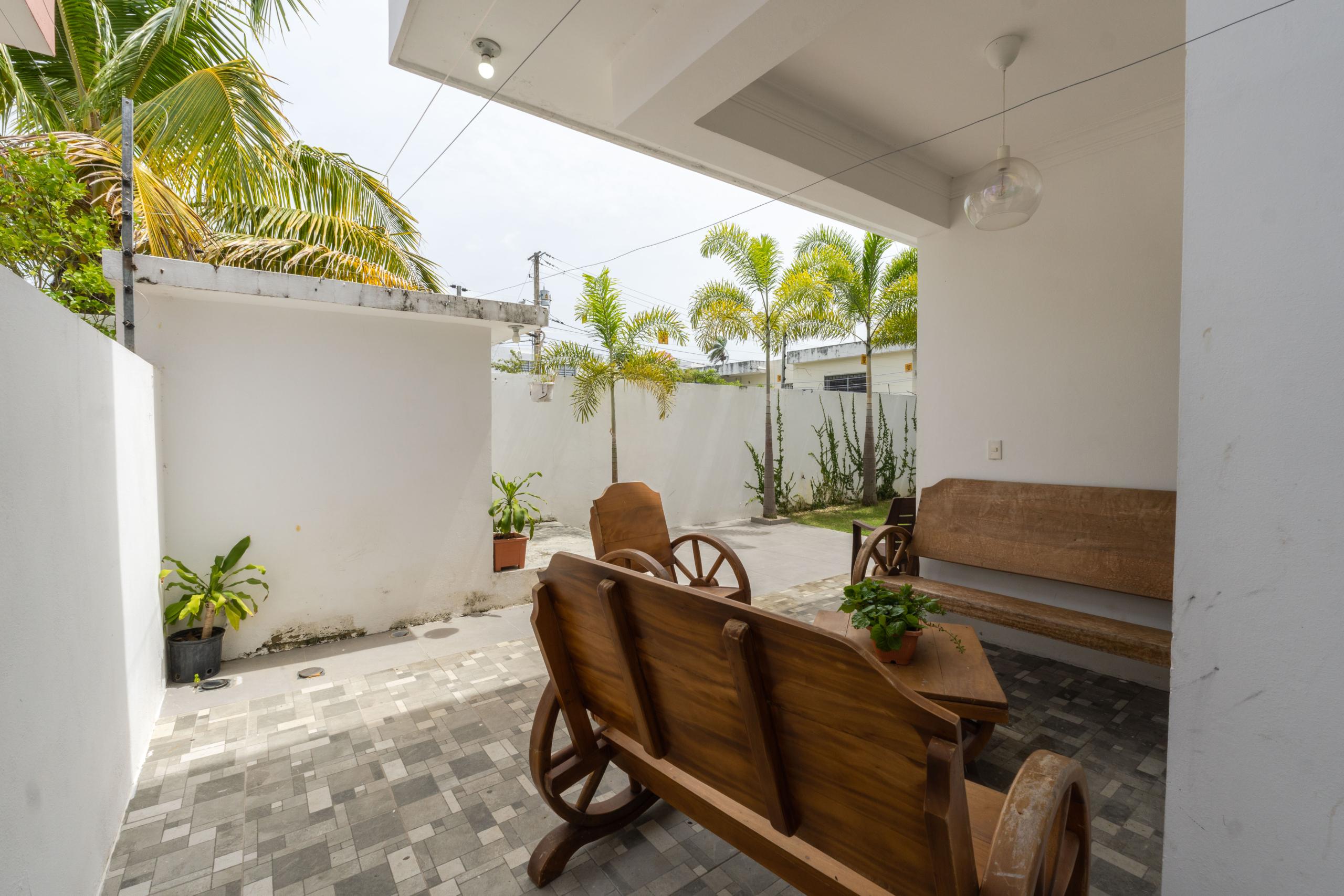 CASA MODERNA DE VENTA EN LA ARBOLEDA VI – LA VEGA