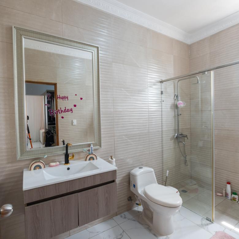 CASA MODERNA DE VENTA EN LA ARBOLEDA VI – LA VEGA