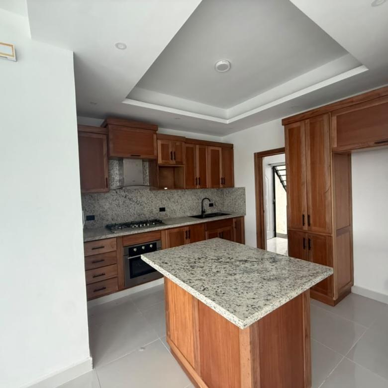 🏡 Residencial Alejandro | 3 Habitaciones en Urb. El Doral 🌴