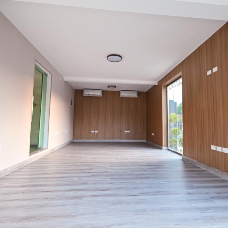 EDIFICIO CORPORATIVO EN ALQUILER – EMBRUJO I, SANTIAGO DE LOS CABALLEROS